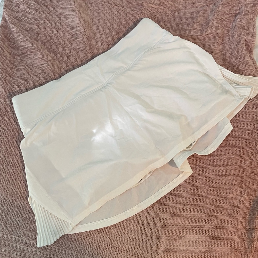Lululemon Play off the Pleats Skirt